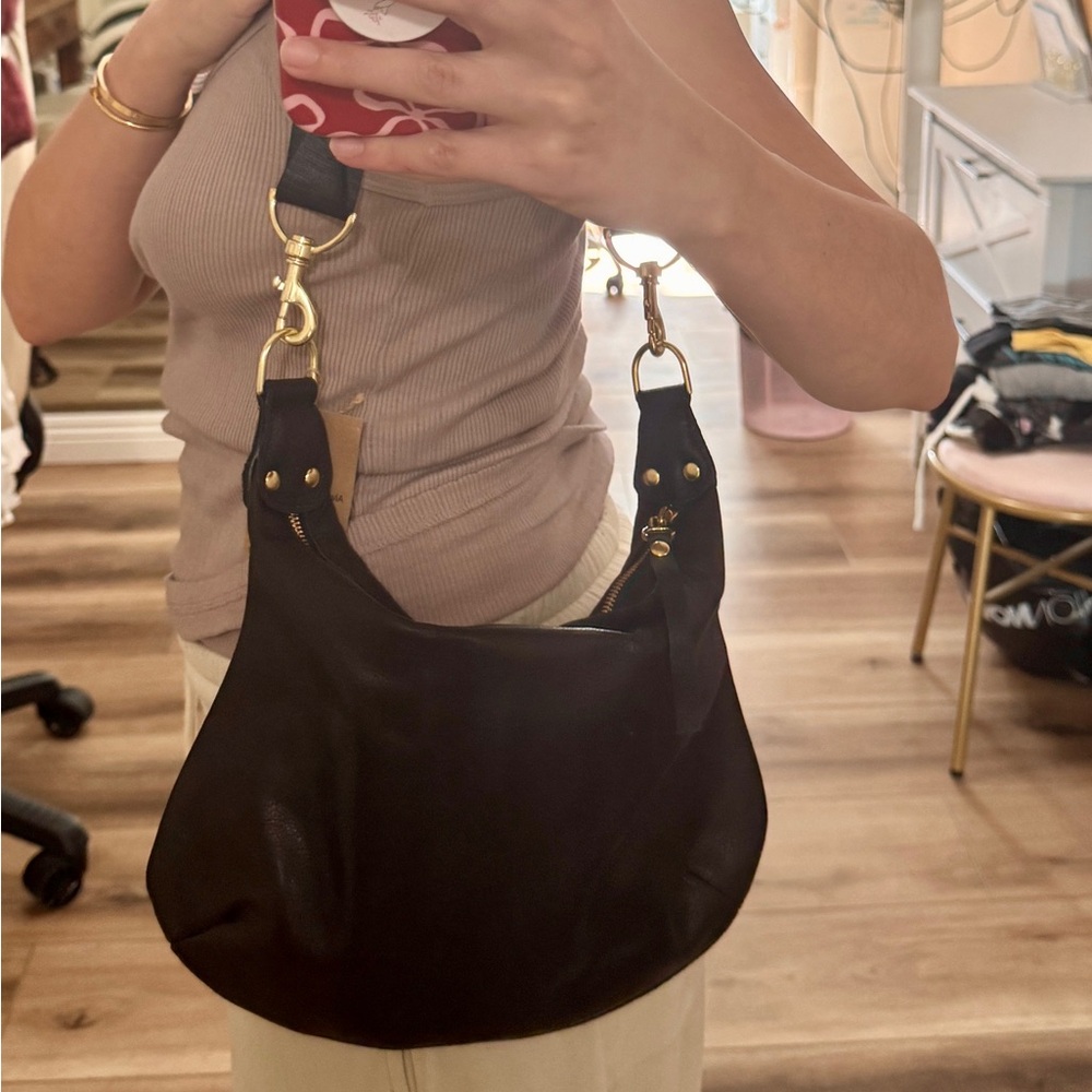 NWT Elegant Black 100% Leather Shoulder Bag